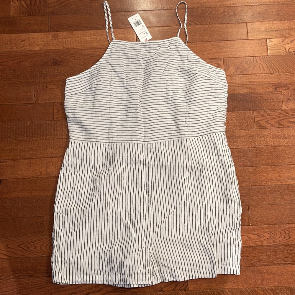 NWT Vineyard Vines Romper